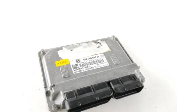 Volkswagen Golf V Engine control unit/module 06A906033JA 5WP4082604