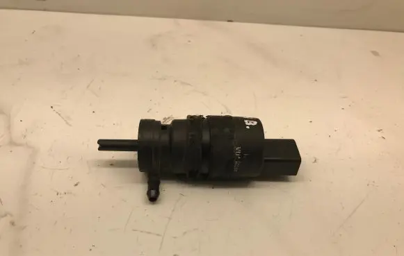 Audi A6 S6 C6 4F Windshield washer spray nozzle 