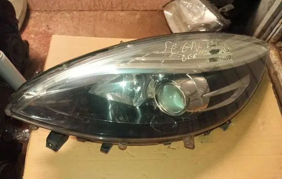 Renault Scenic III - Grand scenic III Headlight/headlamp 260601946r