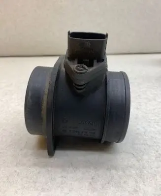Volvo V70 Mass air flow meter 0280218108 8670112