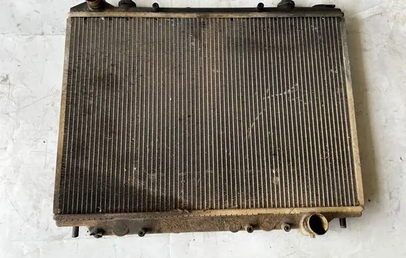 Opel Frontera B Coolant radiator