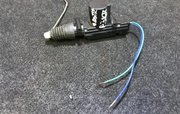 Opel Astra F Central locking motor 