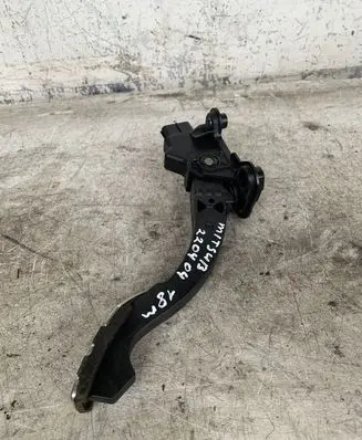Mitsubishi ASX Accelerator throttle pedal 18636934574