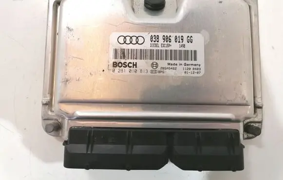 Volkswagen PASSAT B5.5 Engine control unit/module 038906019GG 0281010813