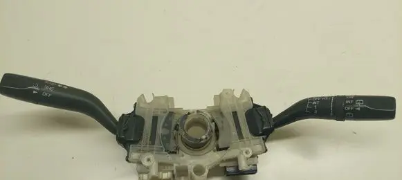 Mazda 626 Wiper turn signal indicator stalk/switch 17B122