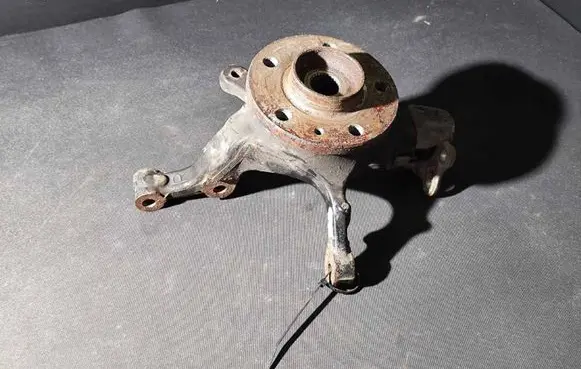 Nissan Primastar Front wheel hub 858041