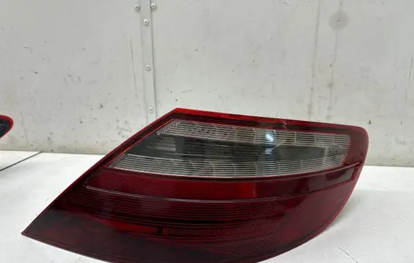 Mercedes-Benz SLK R172 Rear/tail lights A1729064000