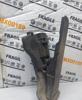 Volkswagen PASSAT B6 Accelerator throttle pedal 1K1723503L 6PV00860001