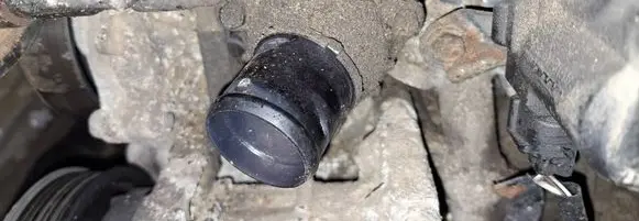 Toyota Avensis T250 Engine coolant pipe/hose