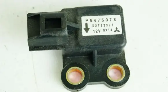 Mitsubishi Pajero Airbag deployment crash/impact sensor MR475078
