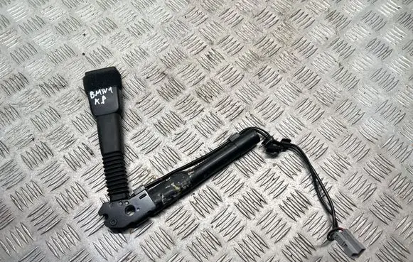BMW 1 E82 E88 Front seatbelt buckle 7213563