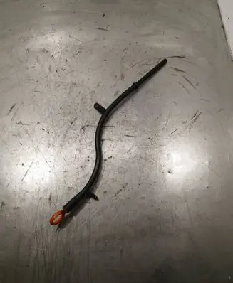 Volkswagen Touran I Oil level dip stick 03g103634