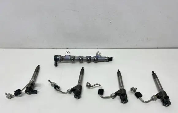 Alfa Romeo Stelvio Fuel injector 0445110675 0445214333