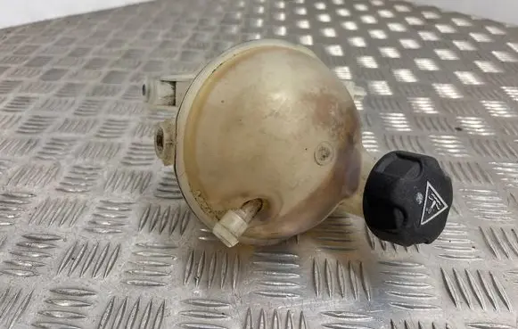 Citroen DS4 Coolant expansion tank/reservoir 