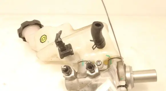 Hyundai i20 (GB IB) Master brake cylinder 20318