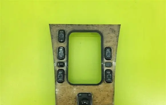 Mercedes-Benz E W210 Quarter vent window switch 