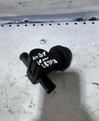 Audi A4 S4 B8 8K Coolant heater control valve 1J0819809 4003422