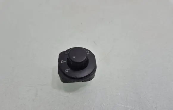 Skoda Fabia Mk2 (5J) Wing mirror switch 5J1959565