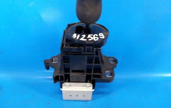 Toyota Prius xw60 Gear shifter/selector 3355047090