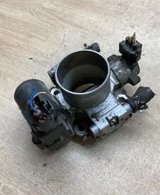 Toyota RAV 4 (XA30) Electric throttle body valve PA612GF33