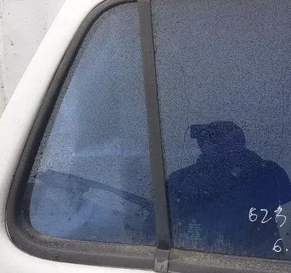 Mercedes-Benz ML W163 Rear vent window glass