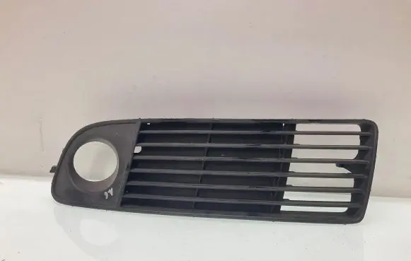 Audi A6 S6 C5 4B Front bumper lower grill 4B0807681J