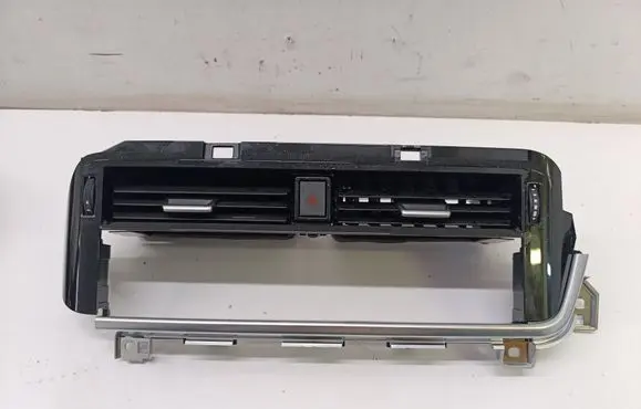 Nissan X-Trail T33 Dash center air vent grill 687506RB0A