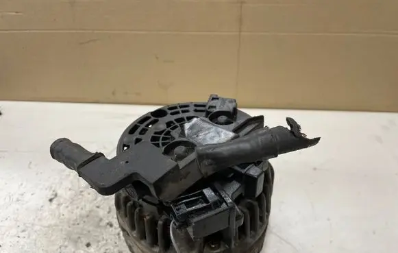 BMW 3 E46 Generator/alternator 0124325087 752138301 752148804