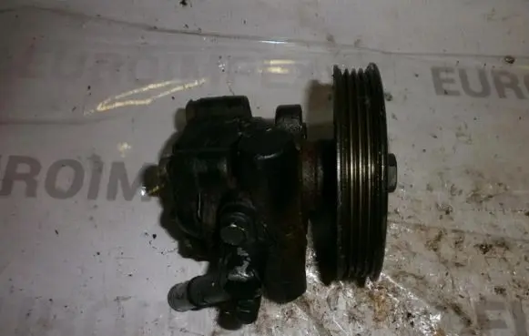 Nissan Primera Power steering pump