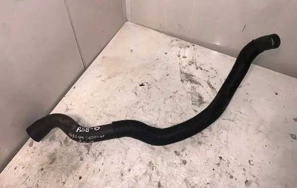 Volvo XC90 Engine coolant pipe/hose A586
