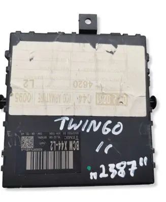 Renault Twingo II Comfort/convenience module 8200874481A 0076094 00401560