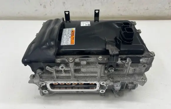 Toyota Yaris XP210 Voltage converter inverter G9200K0010