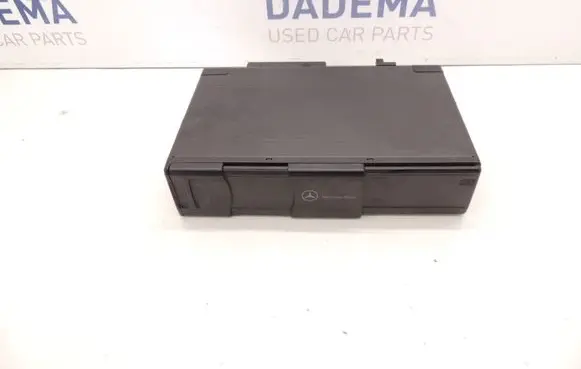 Mercedes-Benz C W203 CD/DVD changer A1638203889 D213