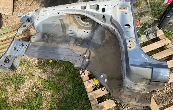 Toyota Auris E180 Front quarter panel 