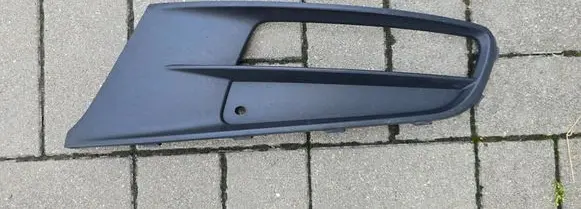 Volkswagen Sharan Front bumper lower grill 7N0853665A 9028