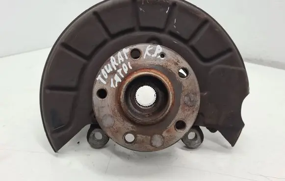 Volkswagen Touran I Front wheel hub