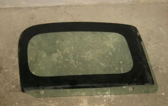 Mazda Demio Rear side window