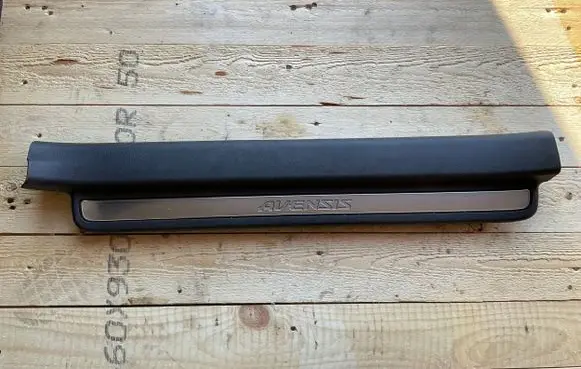 Toyota Avensis T250 Front sill trim cover 6791305050