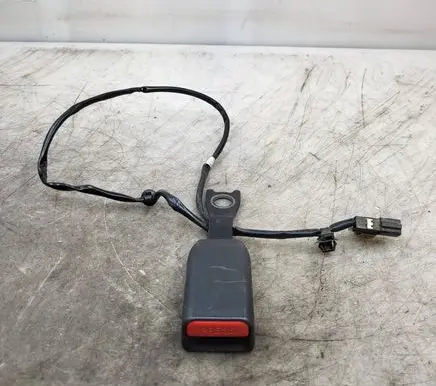 Citroen C-Crosser Front seatbelt buckle