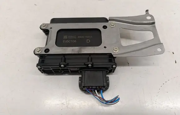 Toyota Yaris XP210 Brake system control unit/module 89680K0010