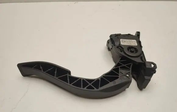 Porsche Macan (95B) Accelerator throttle pedal 8K1723523A