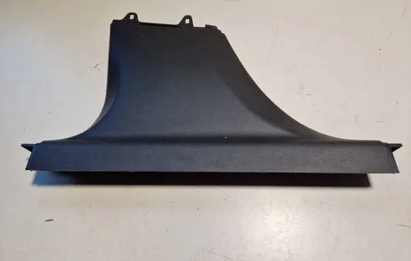 (B) pillar trim (bottom)