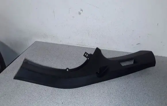 BMW 3 E46 (D)pillar trim (top) 8209014