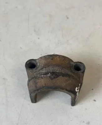 Mercedes-Benz C W203 Sway bar bush bracket, front A2033231140