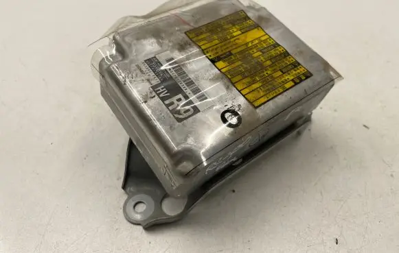 Lexus RX 330 - 350 - 400H Airbag control unit/module 1523007611