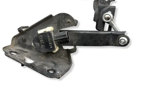 Lexus LS 460 - 600H Rear air suspension level height sensor 8940750070