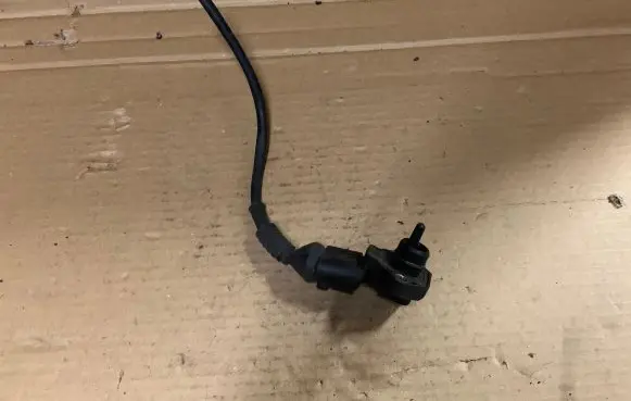 Volkswagen PASSAT B5 Air pressure sensor 038906051 0281002177