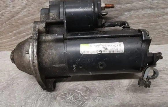Audi A4 S4 B5 8D Starter motor 068911024E D7R33 020499