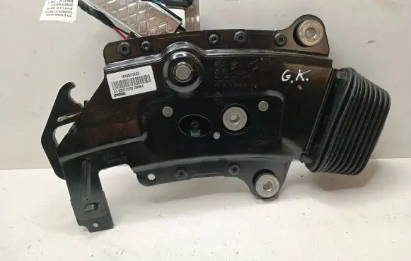 Citroen DS7 Crossback Seat back rest lock catch 9818734380 1035000090