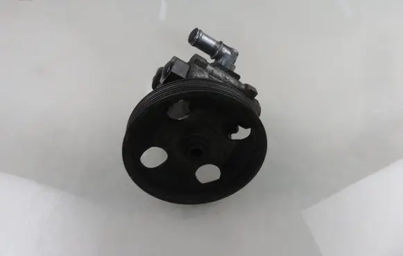 Citroen C8 Power steering pump 9647983580
